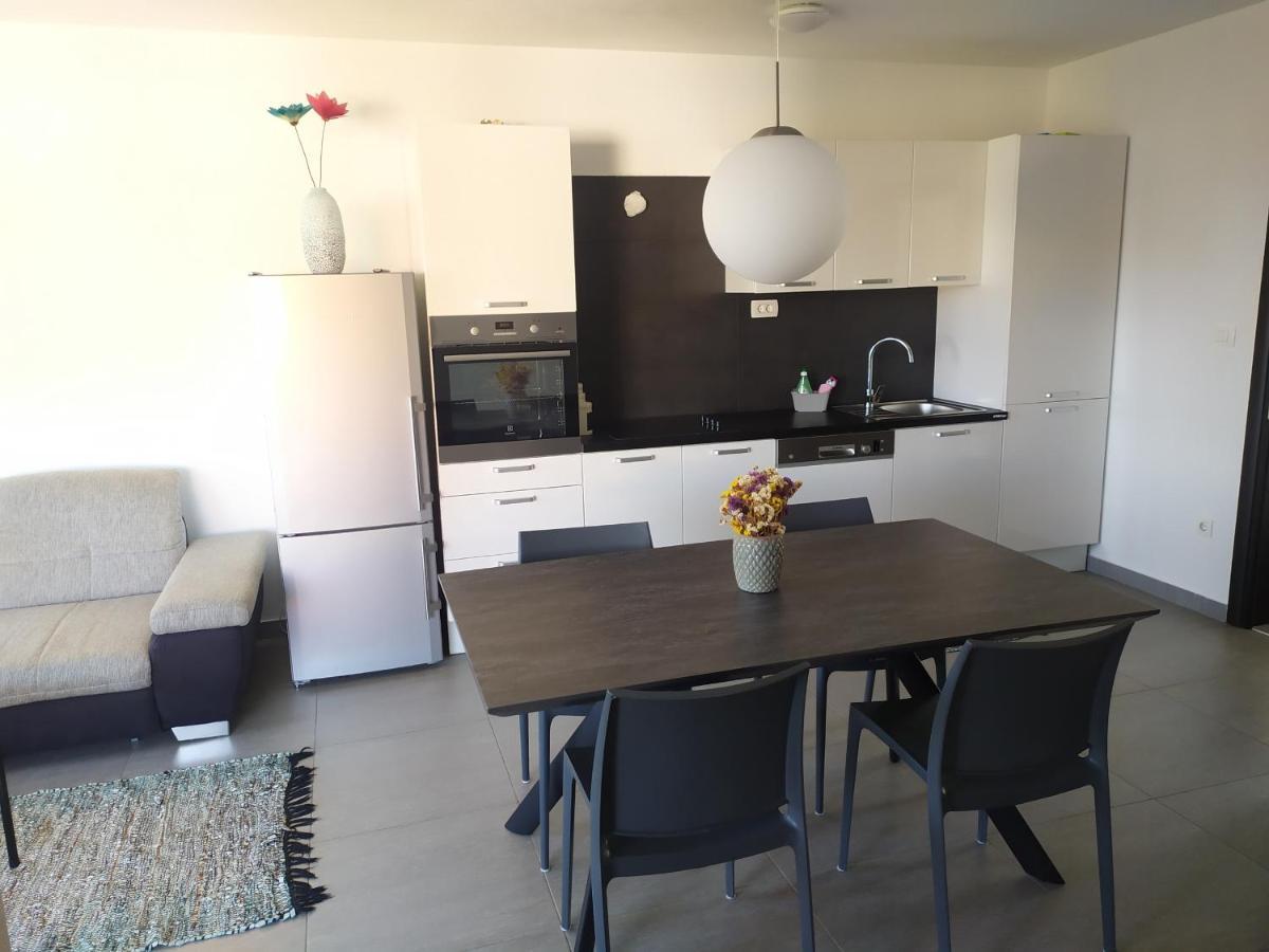 Apartament Tiamar Slatine Zewnętrze zdjęcie