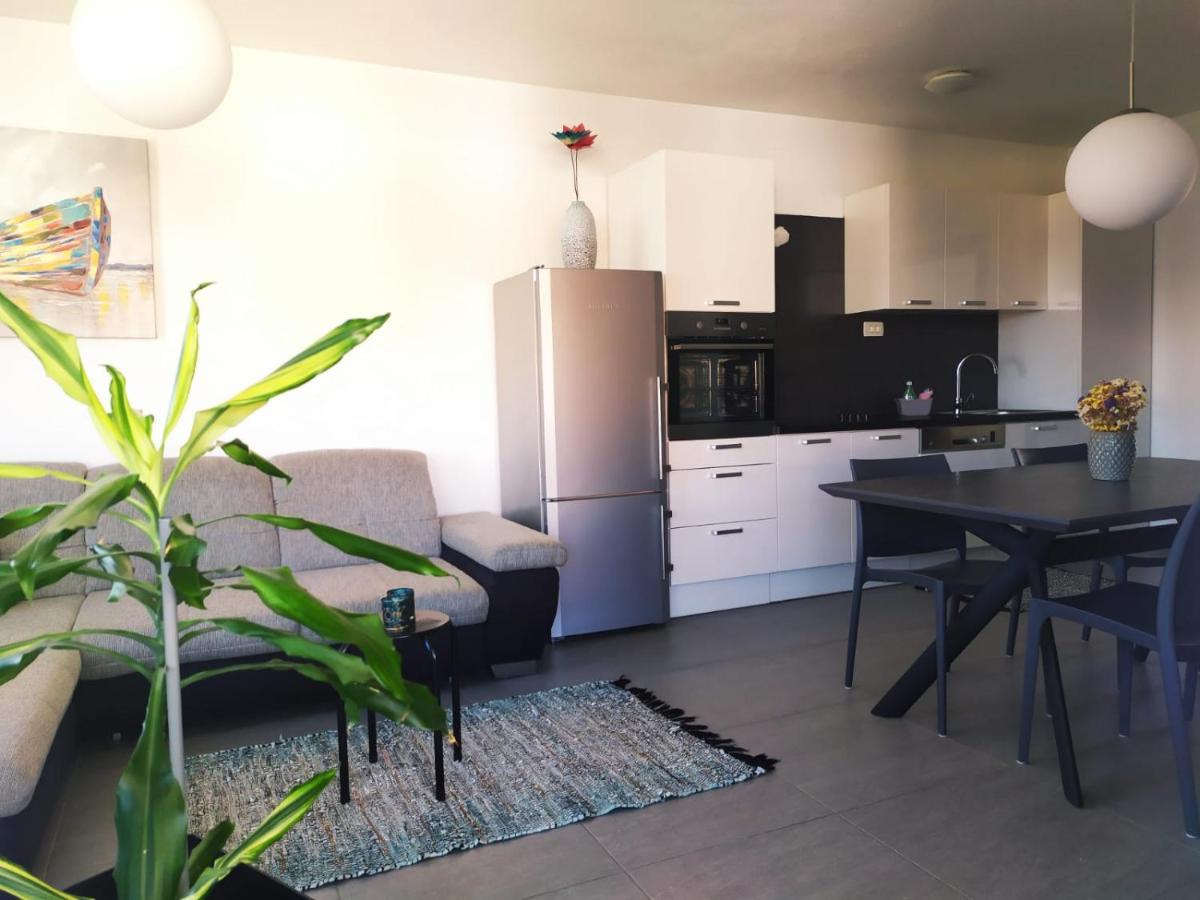 Apartament Tiamar Slatine Zewnętrze zdjęcie