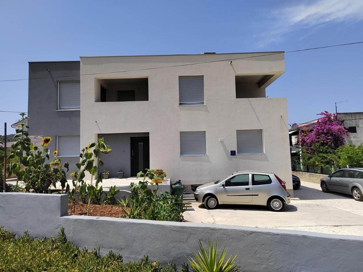 Apartament Tiamar Slatine Zewnętrze zdjęcie